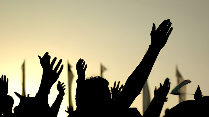 https://salarnews.in/public/uploads/images/newsimages/maannewsimage27072026_203613_Bar Protest.jpg